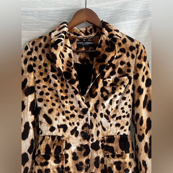 Dolce & Gabbana Leopard Velvet Blazer & Silk-Lined Skirt with Velvet Panel—2000s - Picture 2 of 16